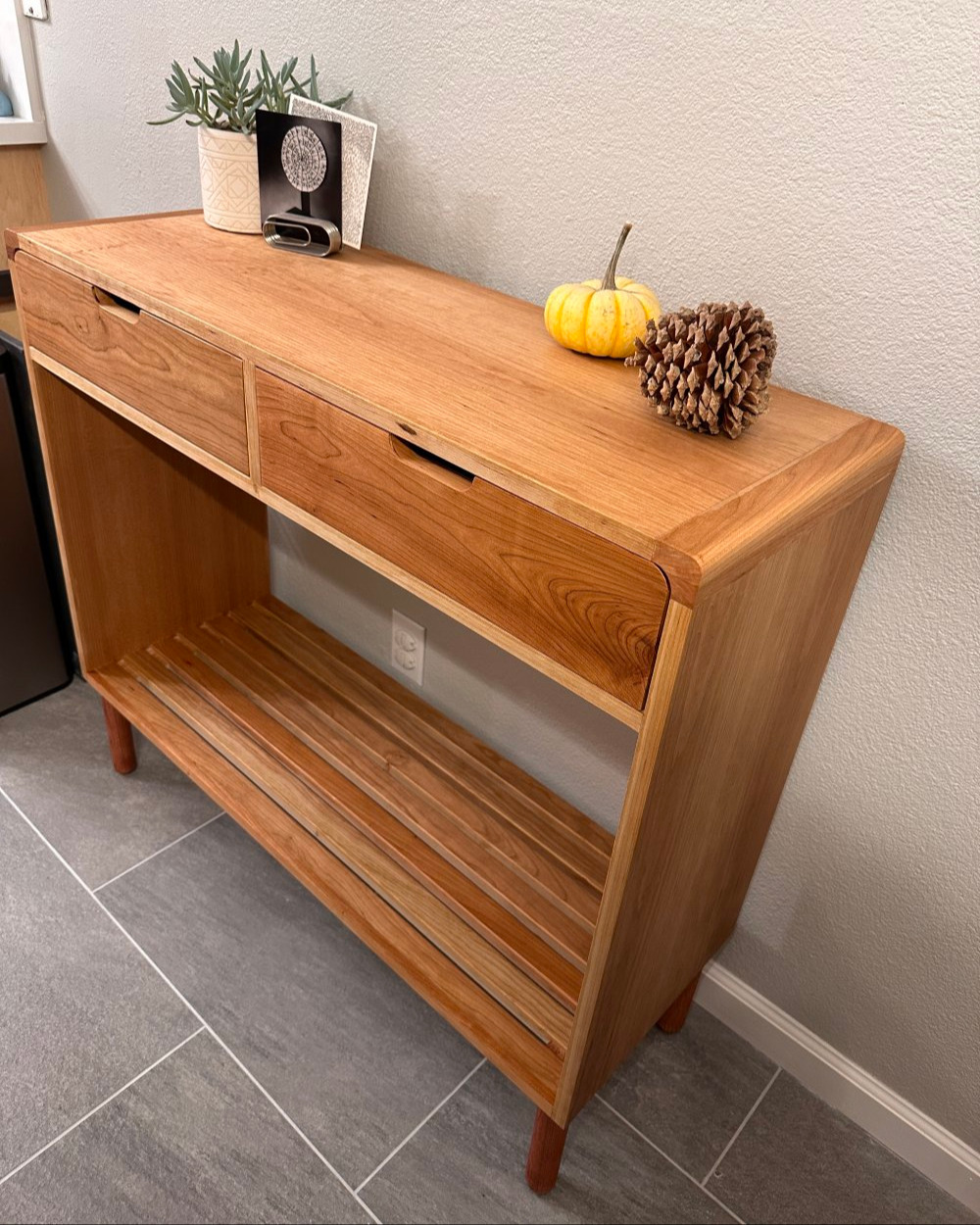 Japanese Style Hallway Table / Shoe Cabinet | eastbaydiy | Your