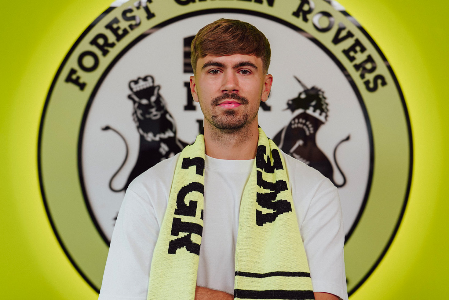 Max Robson signs | WE ARE FGR