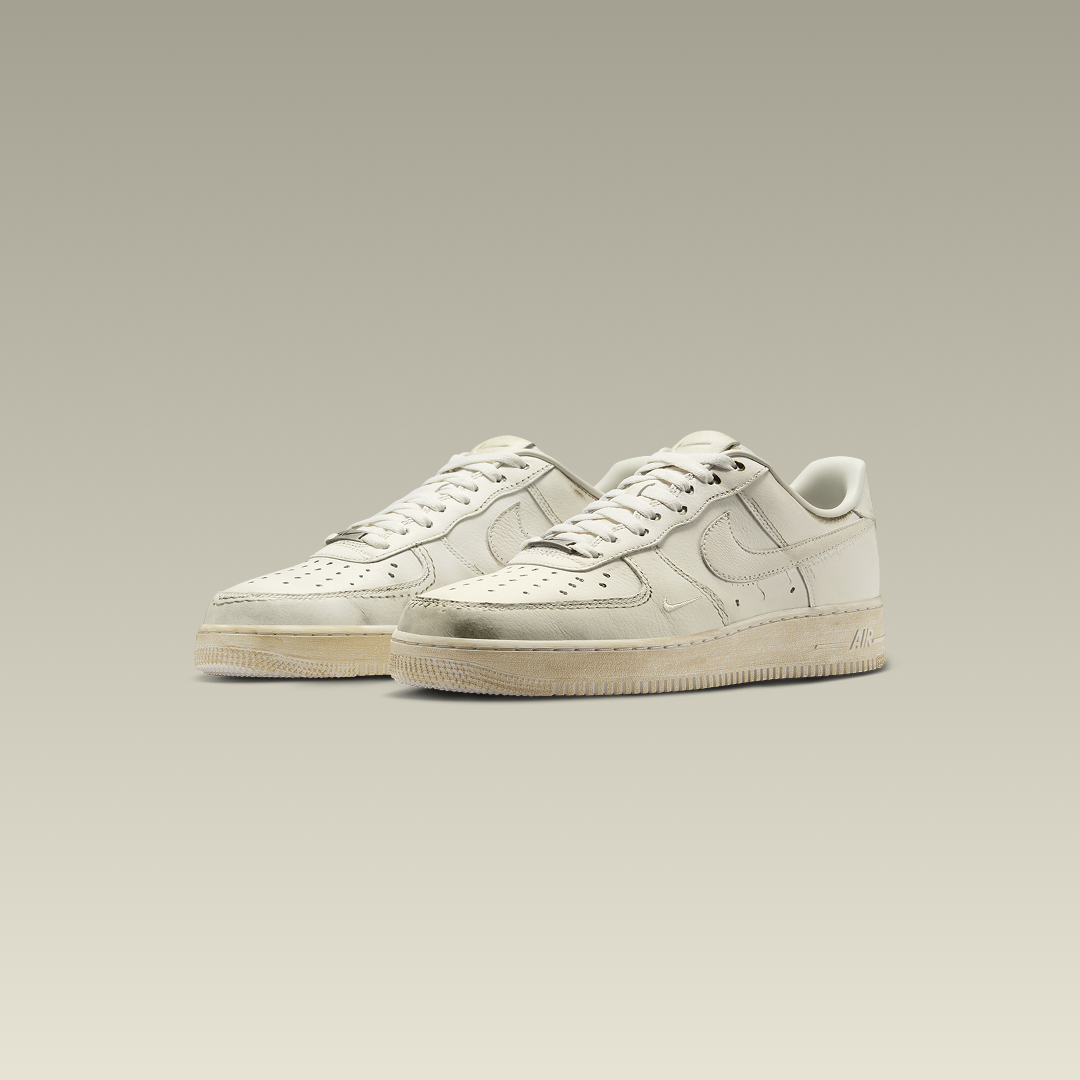 【NIKE】AIR FORCE 1 LOW (W) / 男女共用 お値下げしました??即購入箱付新品?? NIKE AIR FORCE 1 LOw 男女