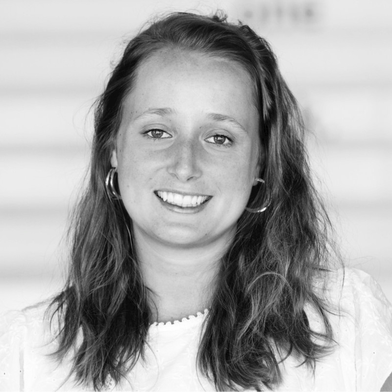 Alice de Courcy headshot
