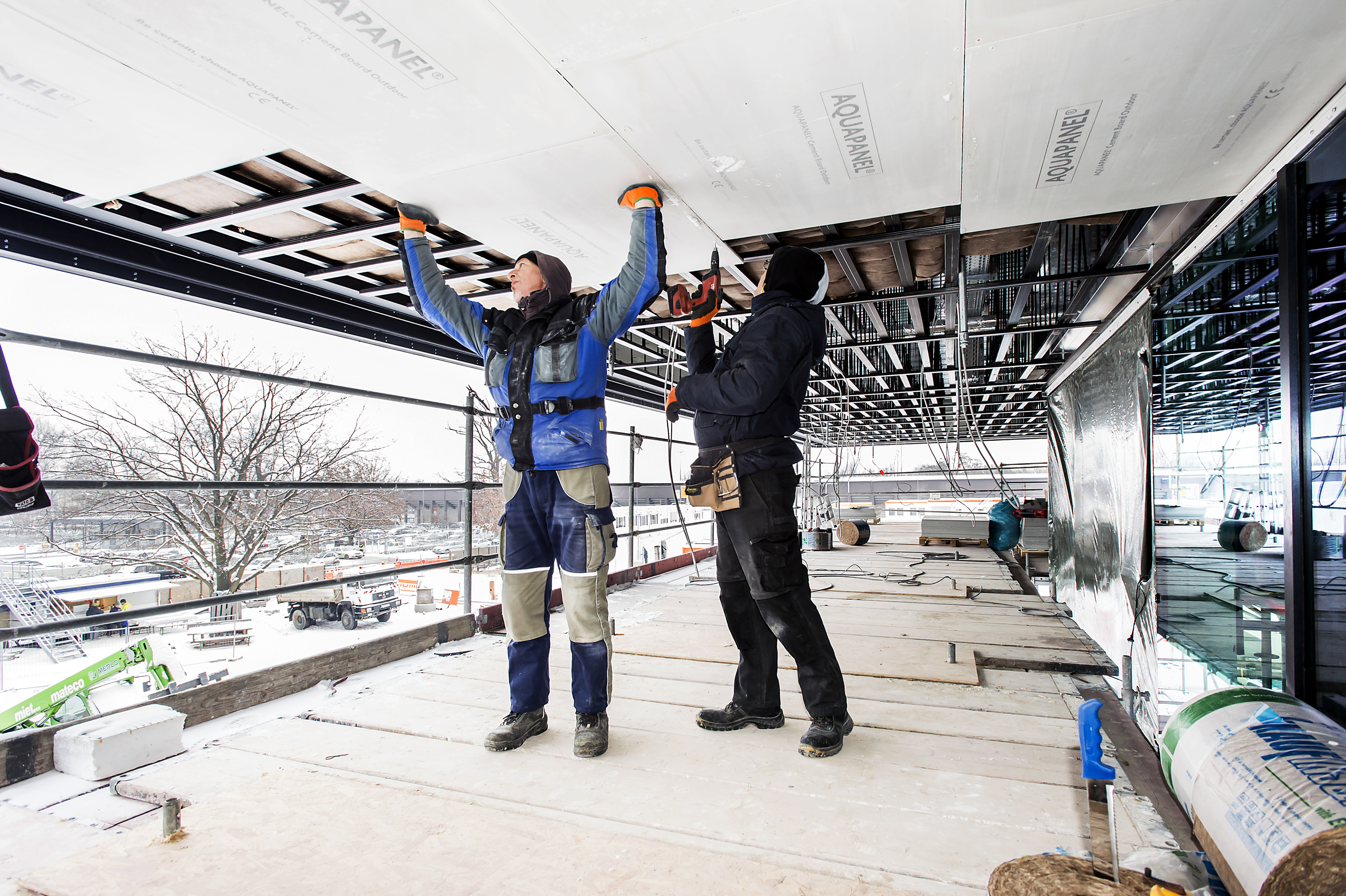 Knauf AQUAPANEL® Exterior Ceiling System