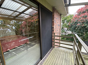 LOW-VIS Saver Sliding Screen Door