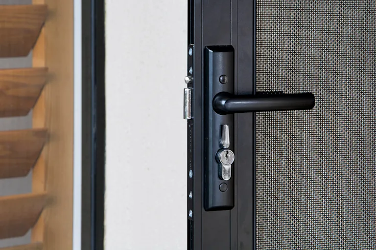 Austral Elegance deadlock, triple lock upgrade available