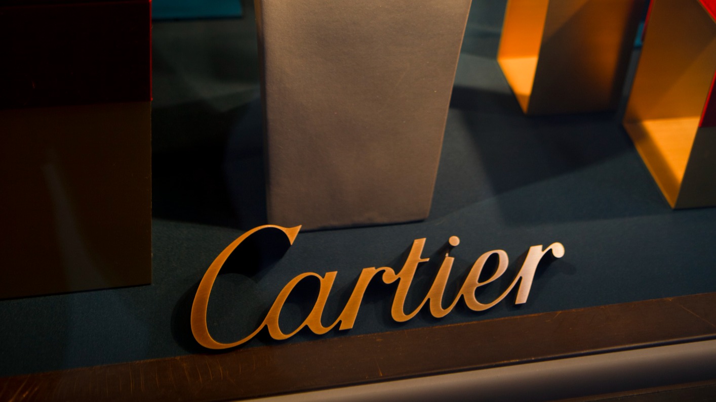 Man Lands Two Pairs Of Cartier Diamond Earrings For 14 Per Set