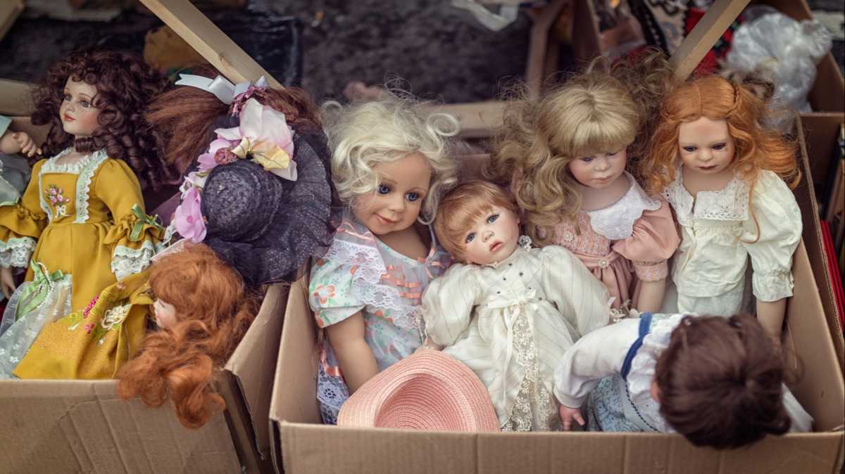 9 Vintage Dolls From The '50s And '60s That Will Take You Back In Time