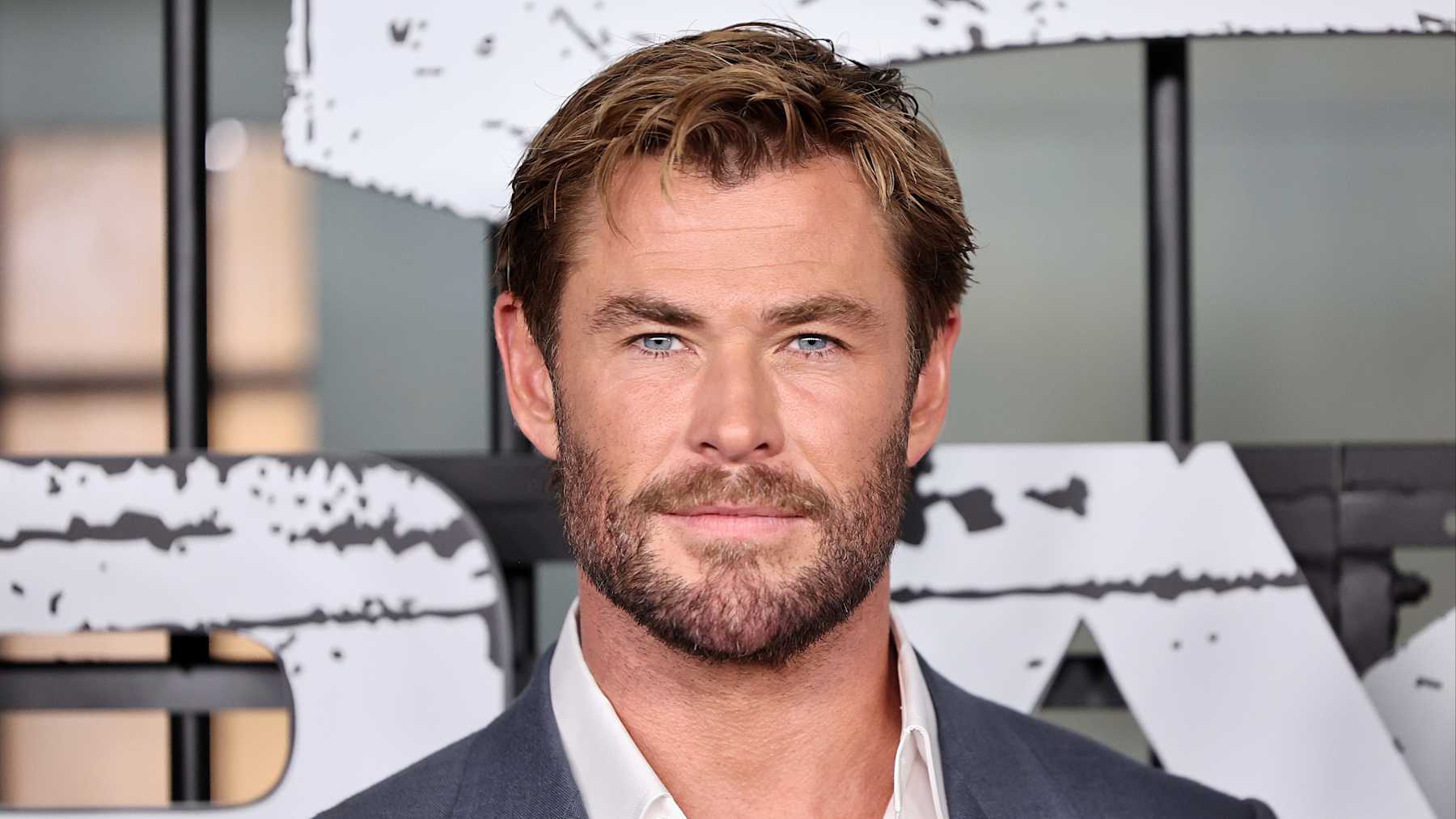 Chris Hemsworth Makes Lifestyle Changes Since Learning Of Risk For ...