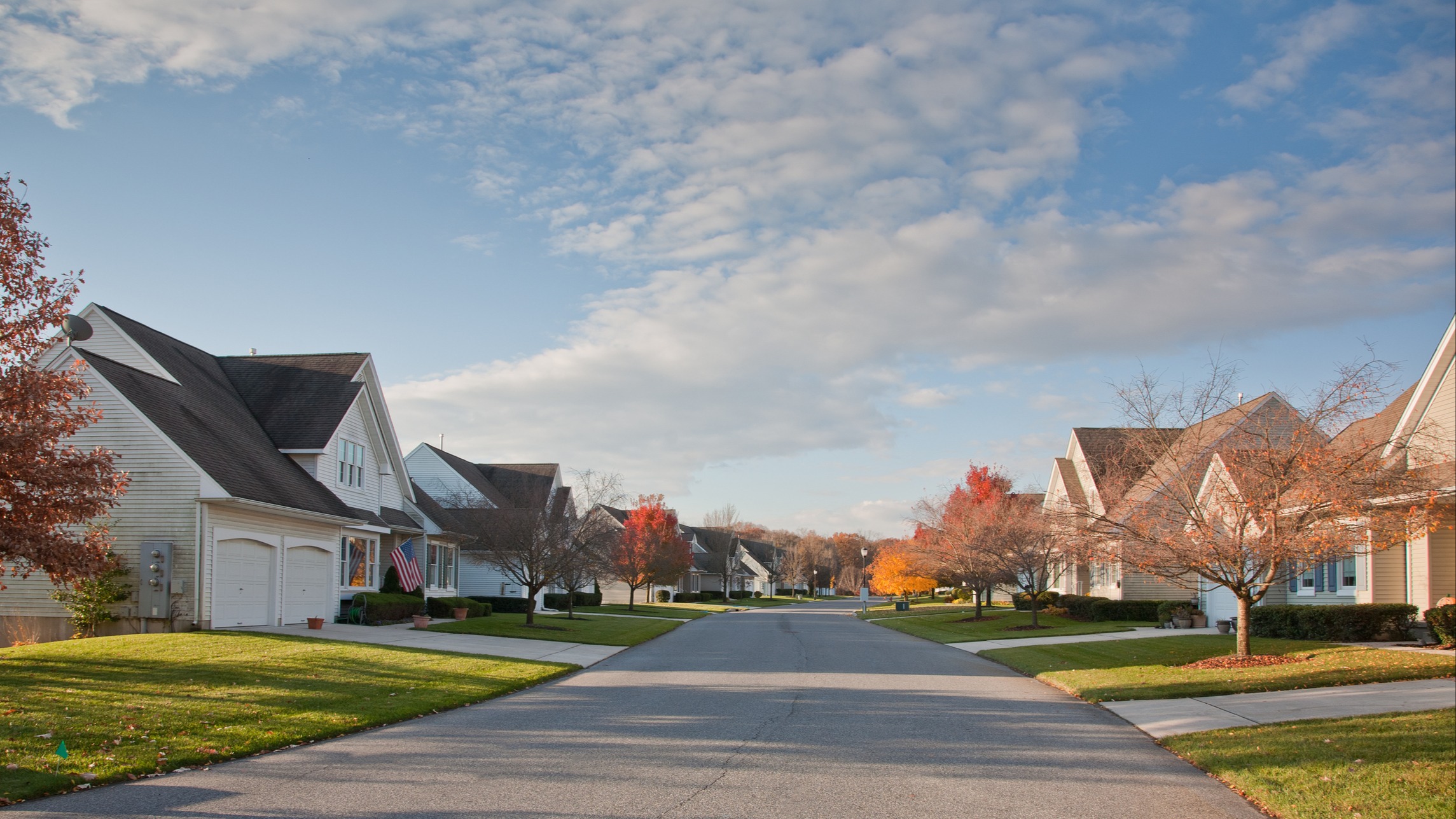 98-Year-Old Neighbor Warms Woman's Heart By Welcoming Her To New ...