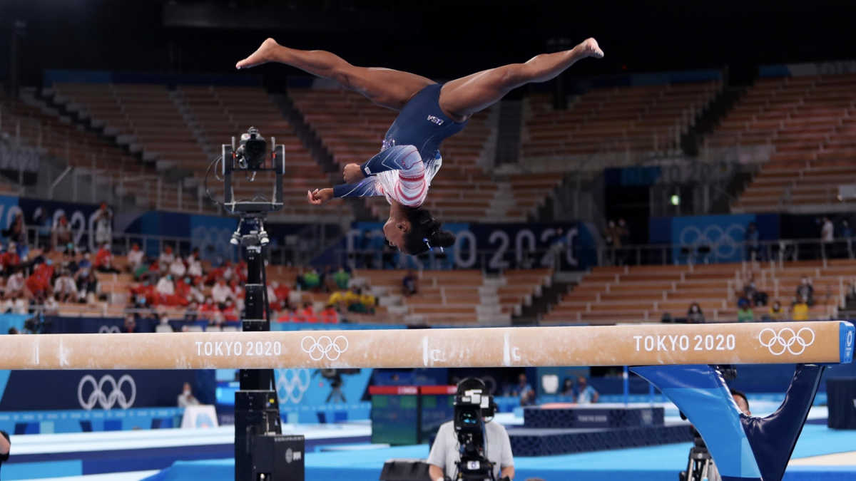 Simone Biles Brings Her Best To The Balance Beam And Takes ...