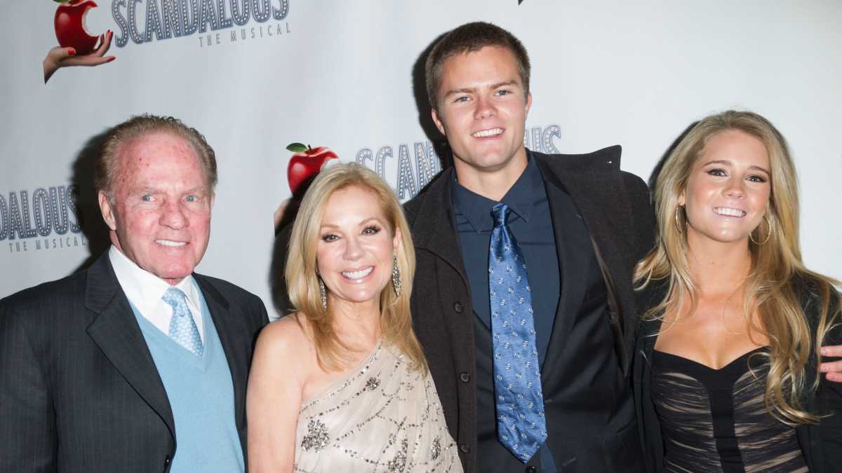 Kathie Lee Gifford Believes Friendships Helped Her Better Mourn Her Late  Husband Frank 