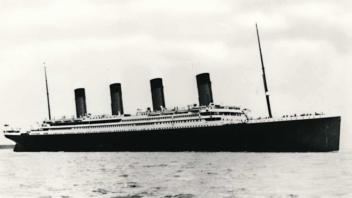 Real Story Behind Elderly Couple Who Died In Titanic Littlethings Com
