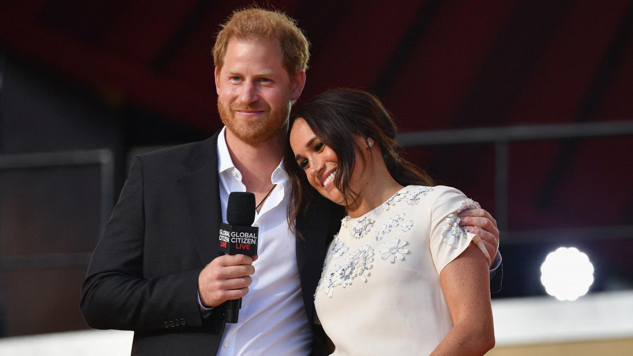 Prince Harry And Meghan Markle Debut Christmas Card Featuring Archie