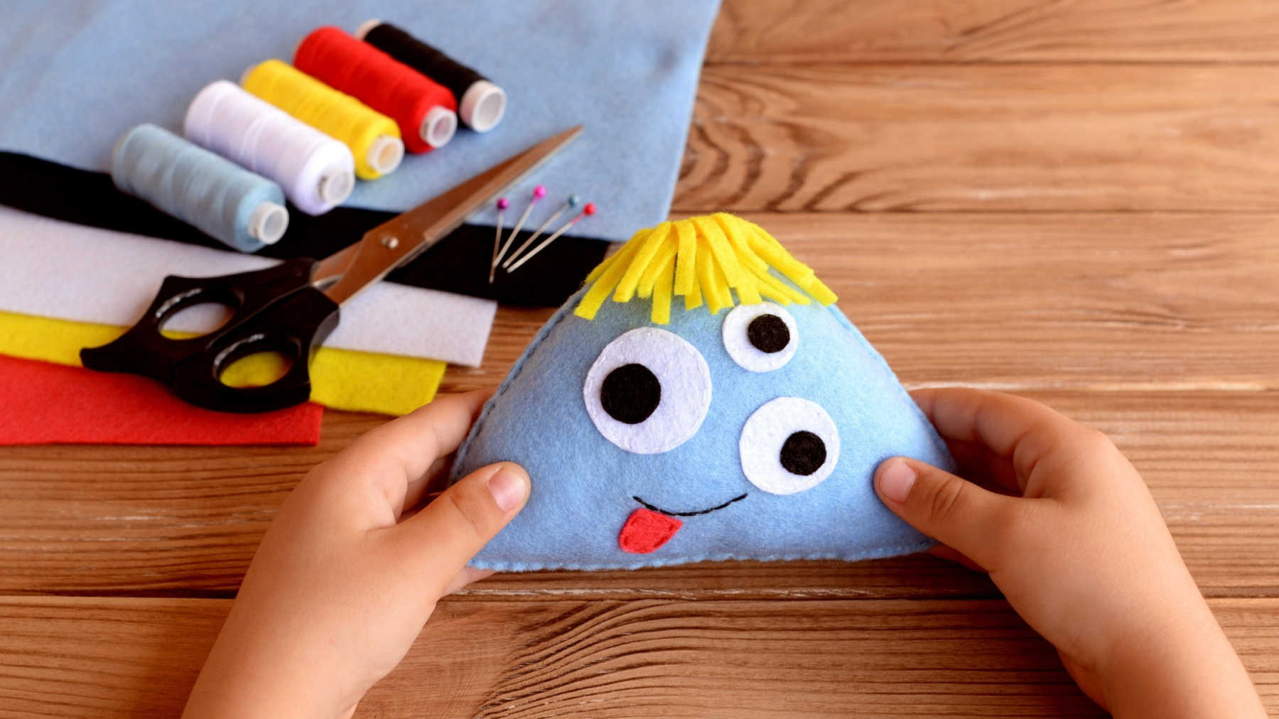 Make These 12 Simple Handicrafts With Kids And See How Proud They Are