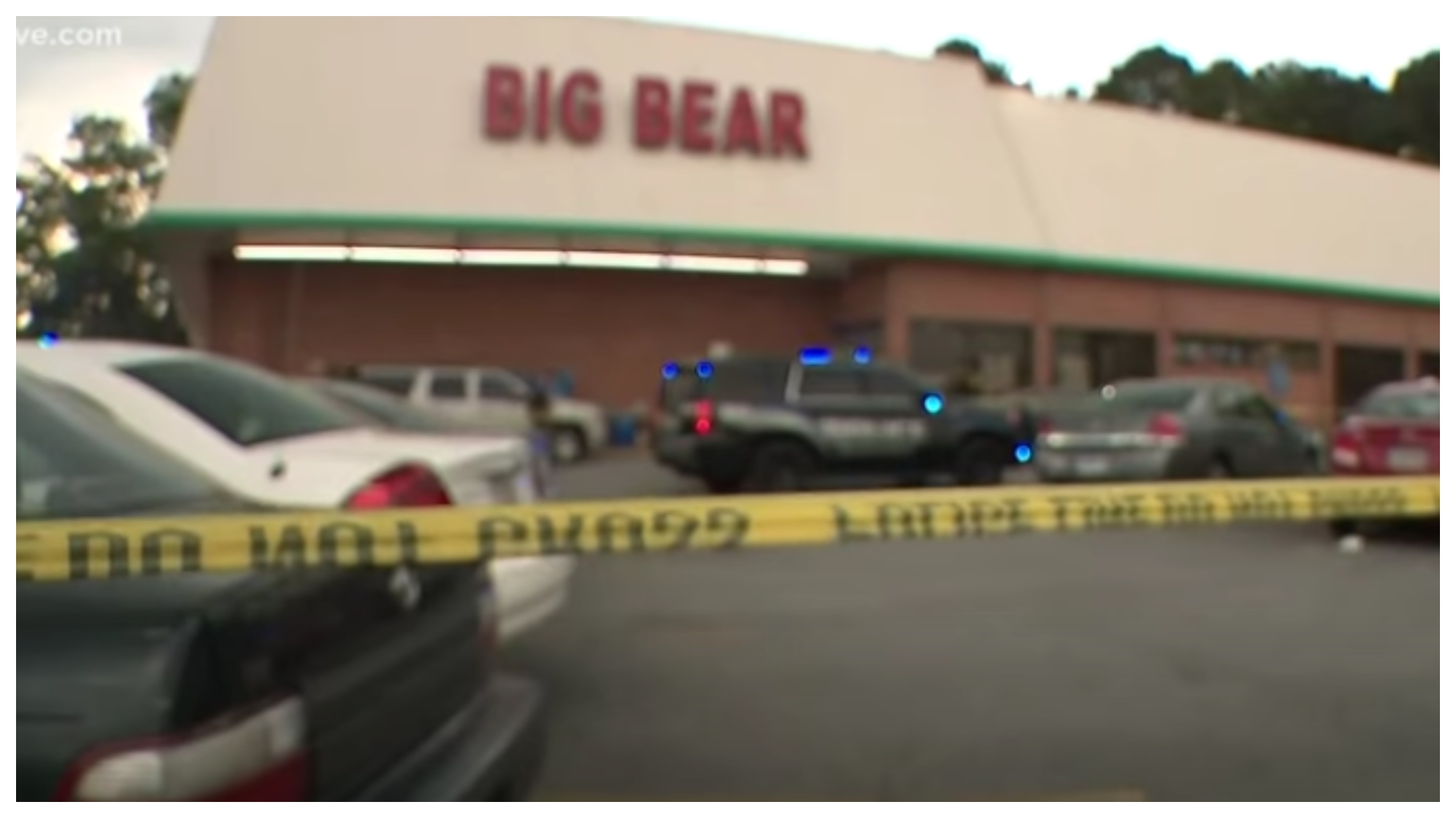 Man Shoots And Kills Supermarket Cashier After She Asks Him To Wear