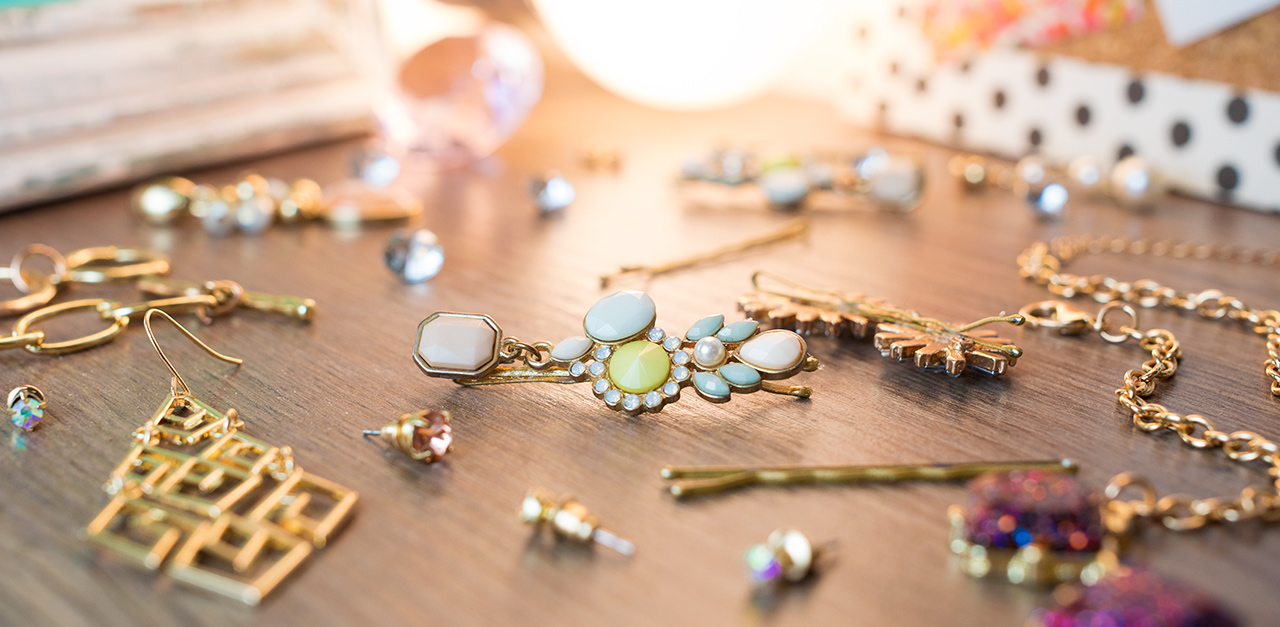 4 Incredibly Clever Ways To Repurpose Old Jewelry