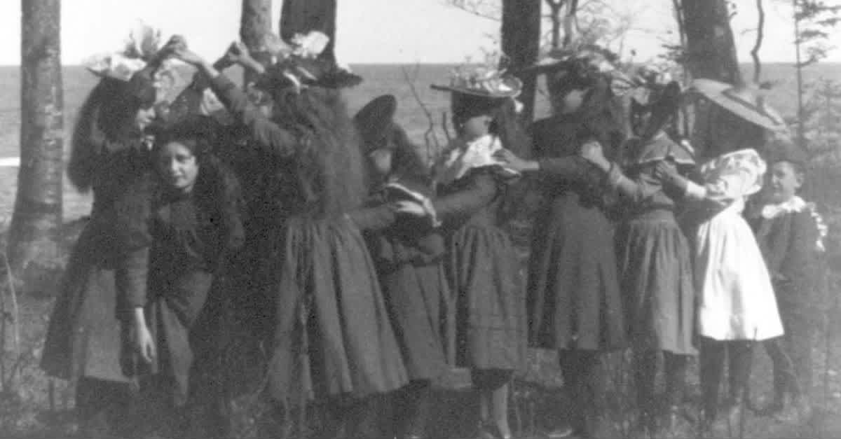 11 Strange Stories Behind Nursery Rhymes