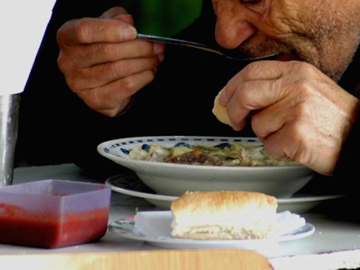 They Made Fun Of How The Old Man Ate. Minutes Later? I NEVER Expected This! | LittleThings.com