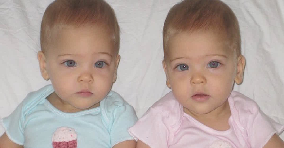 Twin Sisters Are Called Most Beautiful Twins In The World Littlethings Com Twin Sisters Are Called Most Beautiful Twins In The World Littlethings Com