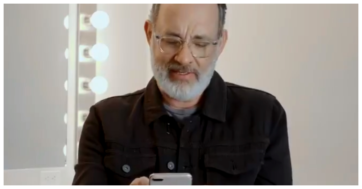 Tom Hanks Reading Nice Tweets Is The Best Thing On The(02)