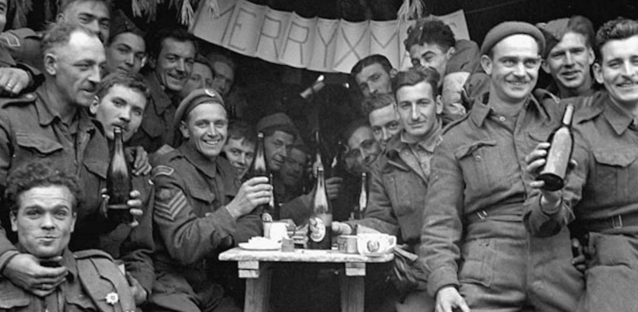 15 Photos Of Christmas During World War II