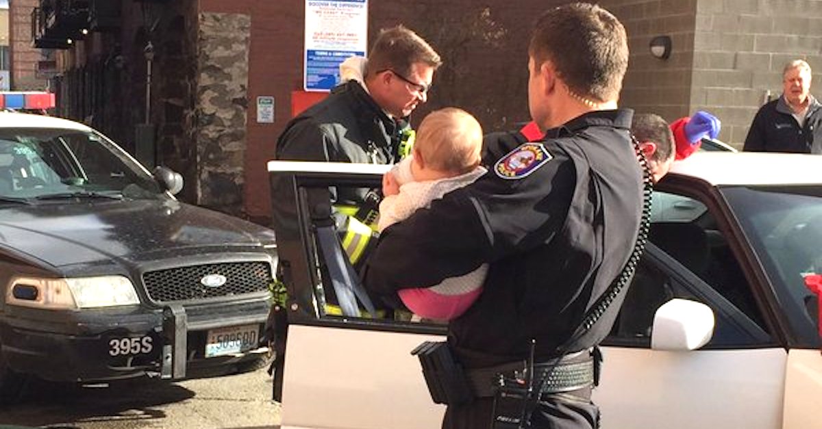 Mom Was In A Car Accident. Now Watch What This Cop Does With Her 10 ...