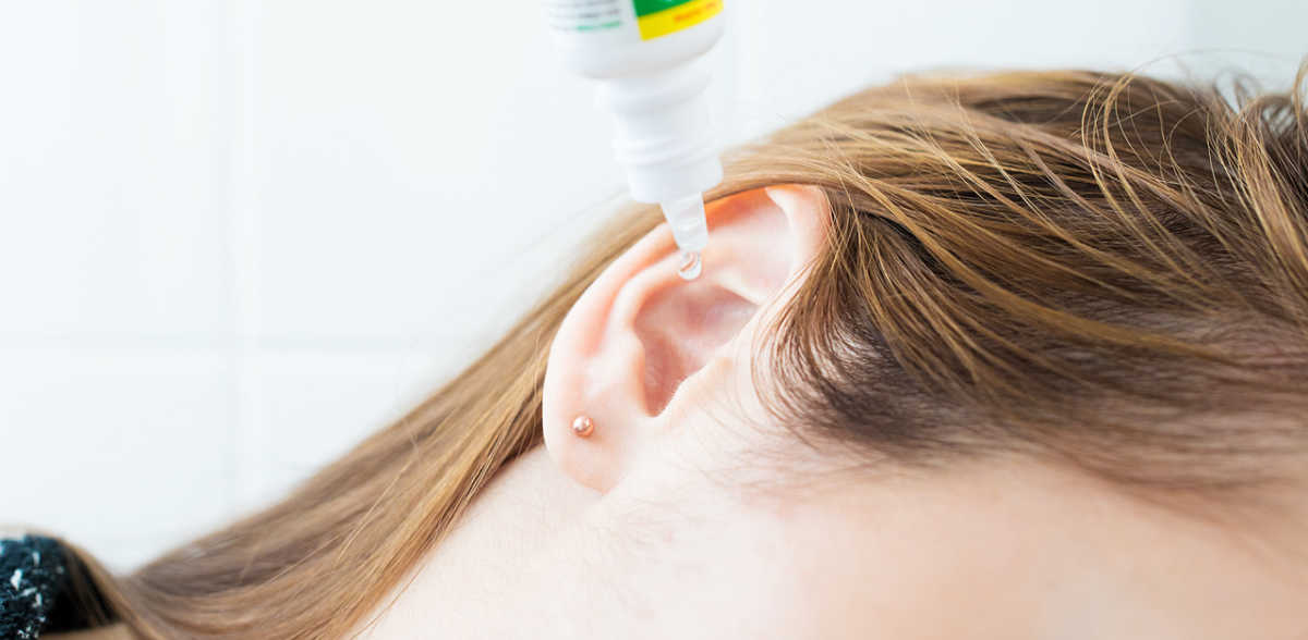 How To Clean Your Ears Without Q Tips Why You Shouldn T Use Q Tips To
