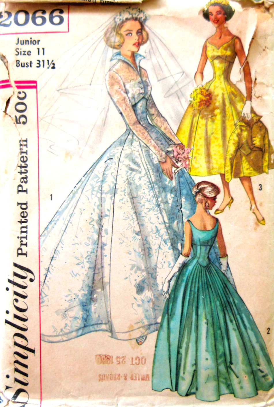 12 Gorgeous Vintage Wedding Dress Patterns | LittleThings.com