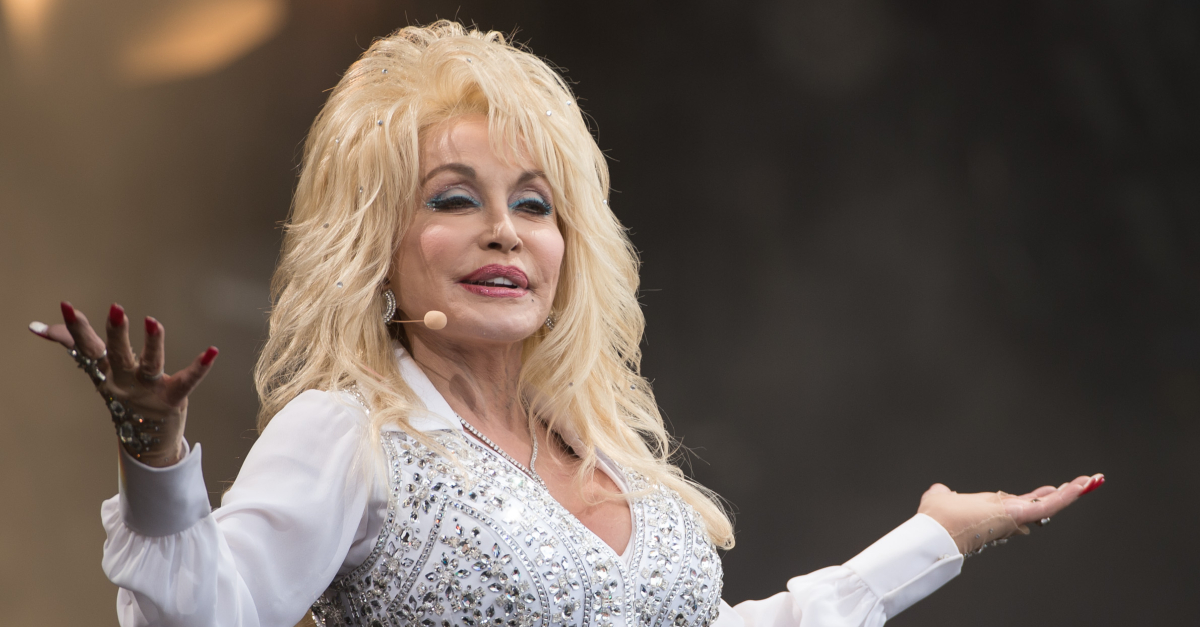 Dolly Parton S Husband Carl Thomas Dean Isn T A Huge Fan Of Her Music Littlethings Com