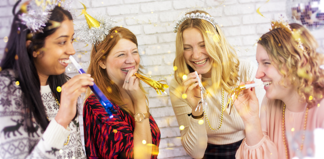 How To Make Your Own New Year's Eve Headbands | LittleThings.com