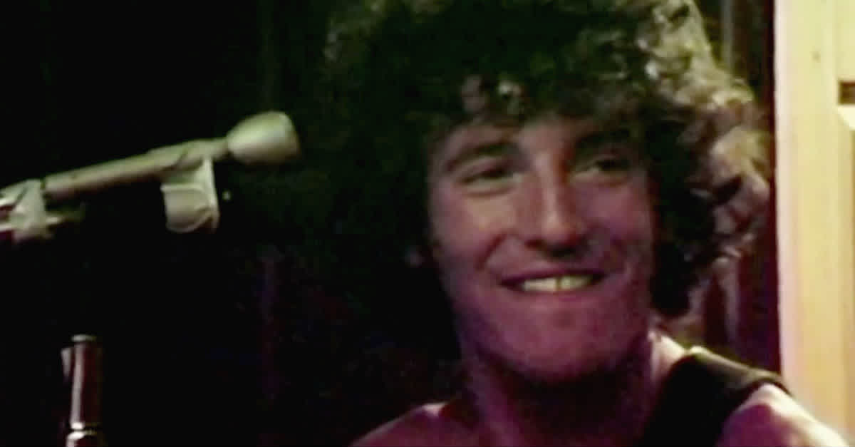 Do You Recognize This Famous Scruffy-Haired Rocker? This Rare Footage ...
