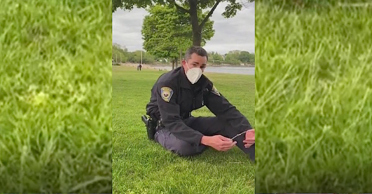 Cop On Duty Approaches Black Couple At Park Just To Talk With Them: 'I Won't Let You Down'