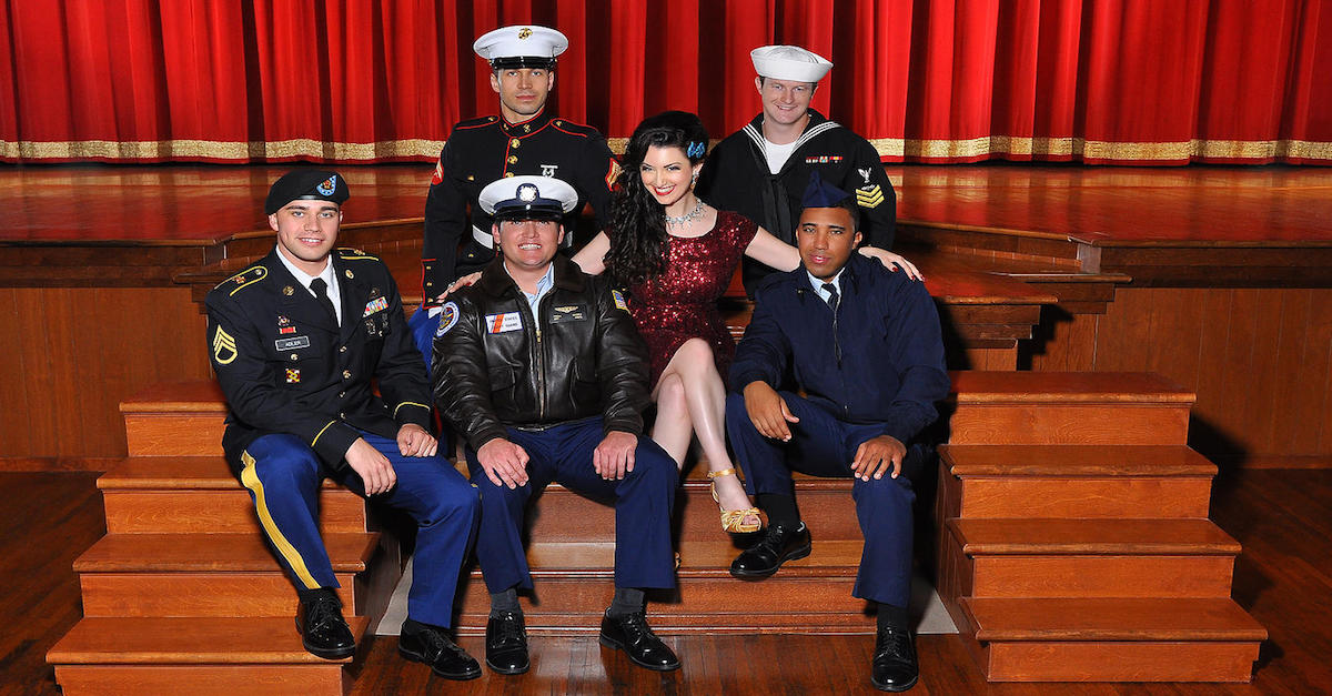 These Female Vets Pose As A 1940s Pin-Up Girls. When I See Why? I'm  FLOORED! | LittleThings.com