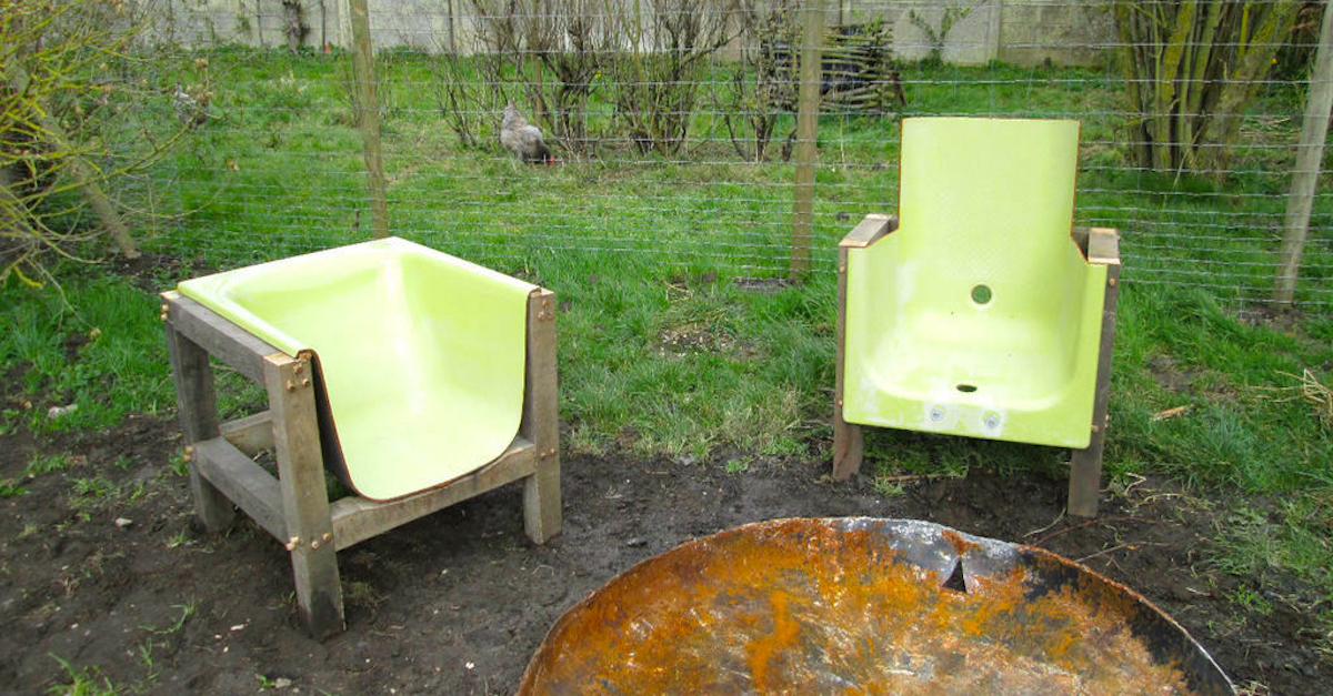 bathtub with chair