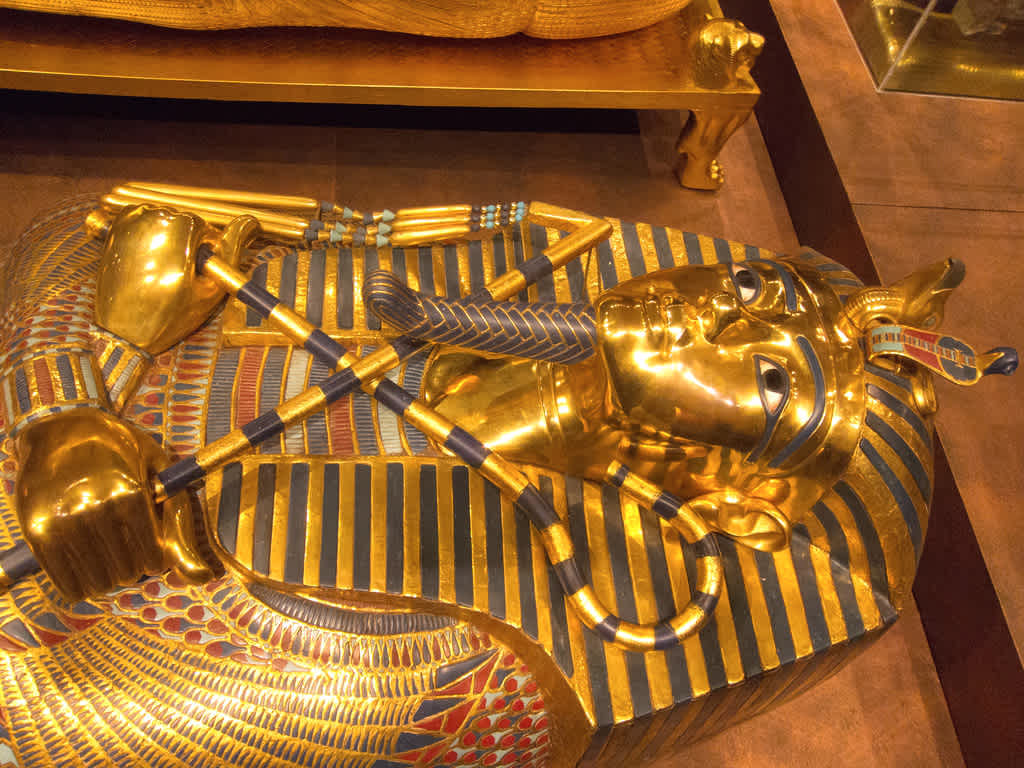 king tut mummy king tut mummy