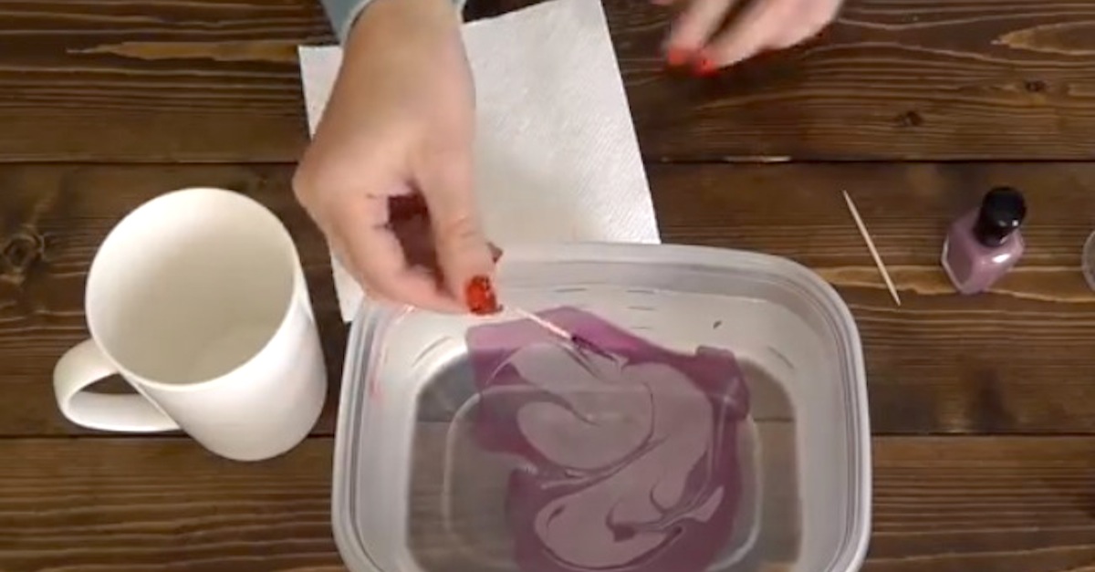 How To Make A Marbled Cup With Nail Polish - DIY & Crafts