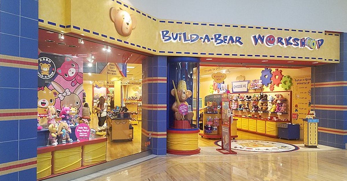 Build A Bear Near Me T Rminos Y Condiciones Redes Sociales   800px Potomac Mills   Build A Bear Workshop 