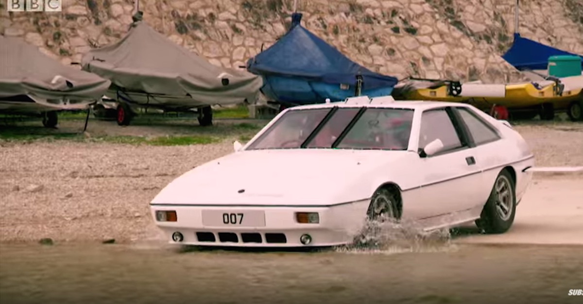 In 1977, James Bond Drove A Lotus Underwater. Now Watch ‘Top Gear’ Attempt It Today — WOW