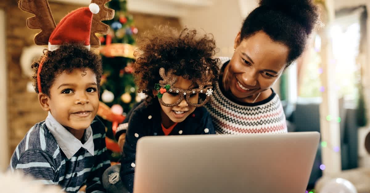 Fun And Creative Ways To Connect With All The Long-Distance People You ...