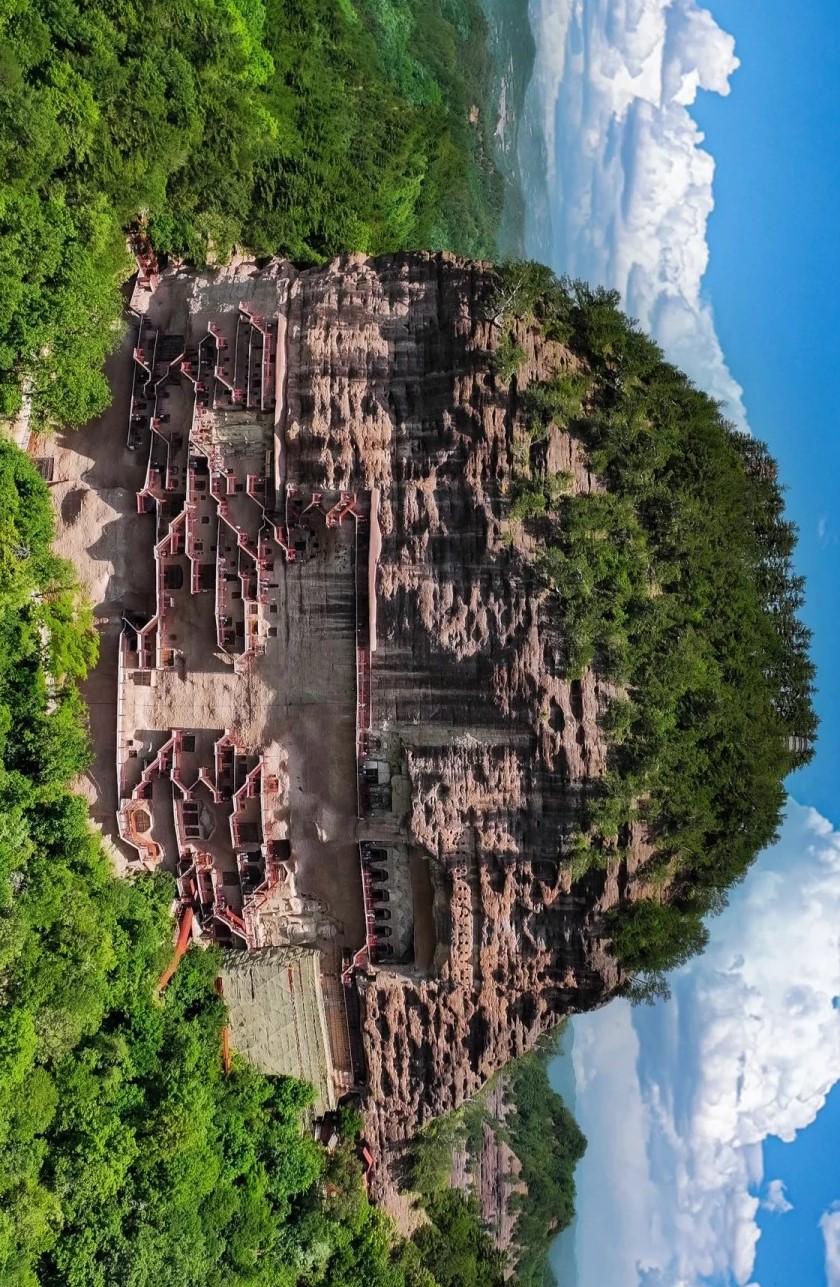Maijishan （Mt. Maiji)