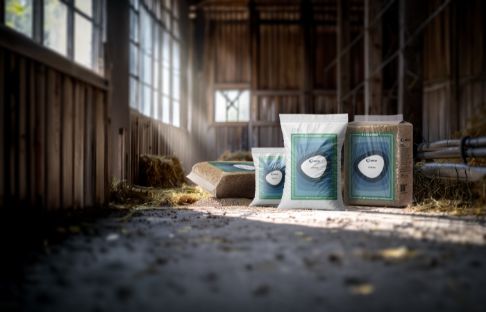animal feed and bedding packaging