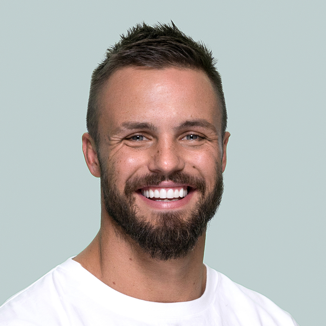 Sandor Earl, NRL footballer, after receiving his non-invasive Picasso Porcelain Veneers™️ from Dr Dee.