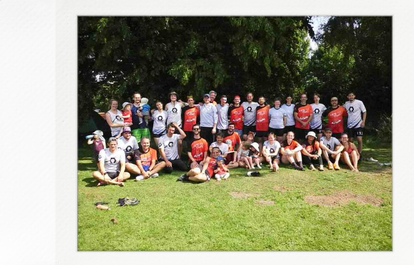 Die Airpussies nach dem Spiel gegen Rotpot (die roten Punkte sind wir) Die Airpussies nach dem Spiel gegen Rotpot (die roten Punkte sind wir)