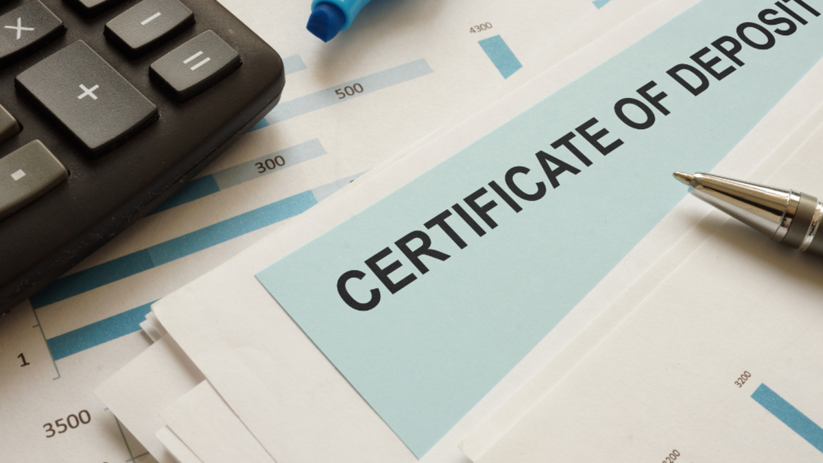 Why CDs are the Secret Weapon in Savvy Savers’ Arsenal