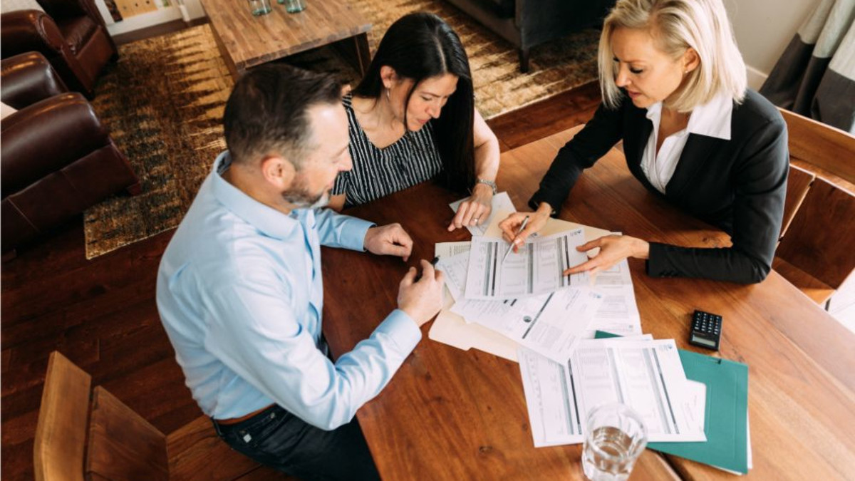 Choosing the Right Financial Advisor for You