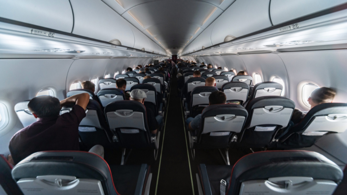 How to Save Money on Flights and Travel for Less