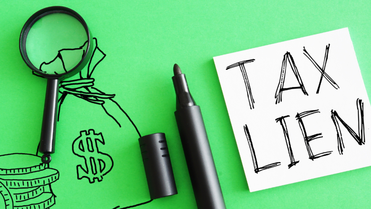 How to Remove a Tax Lien From Your Credit Report