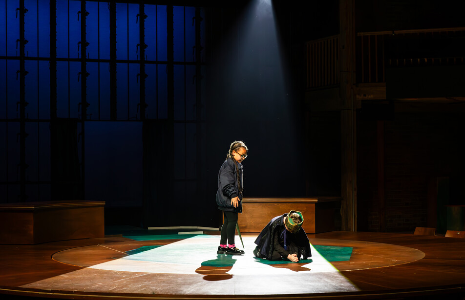 [Associate Regional Theatres] Image > hero image (resources)