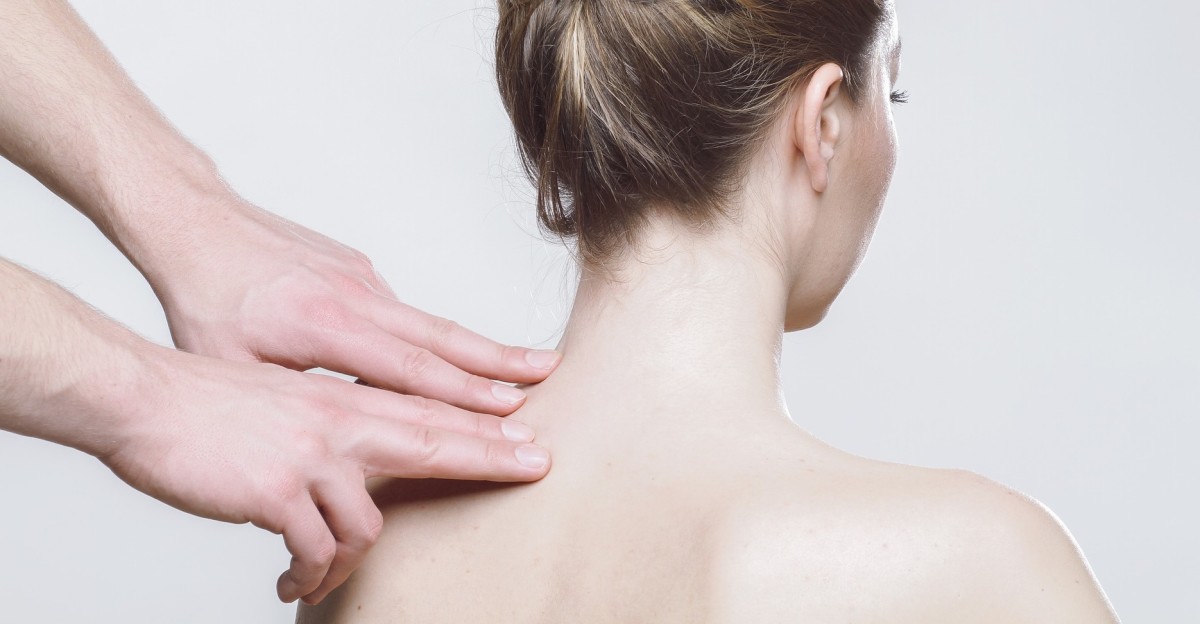 Osteopathy in Kew treats shoulder pain.