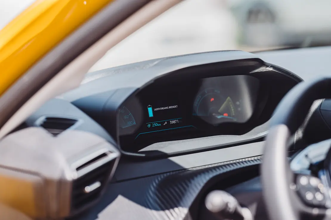 State of charge in display of EV