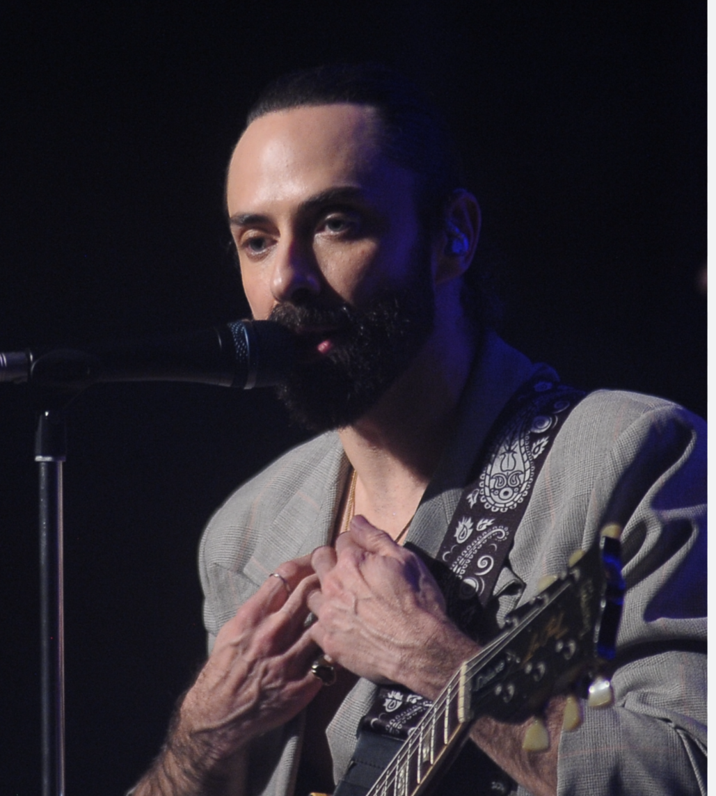 Featured image of post Jay de la Cueva se despide de Molotov y marca el fin de una etapa en