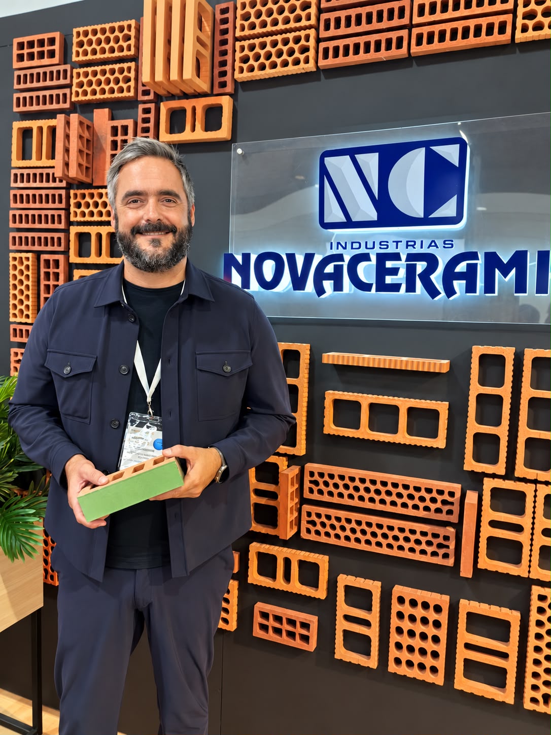 Featured image of post Novaceramic lleva el ladrillo al terreno del diseño con el lanzamiento de Webrick en obra blanca 2026